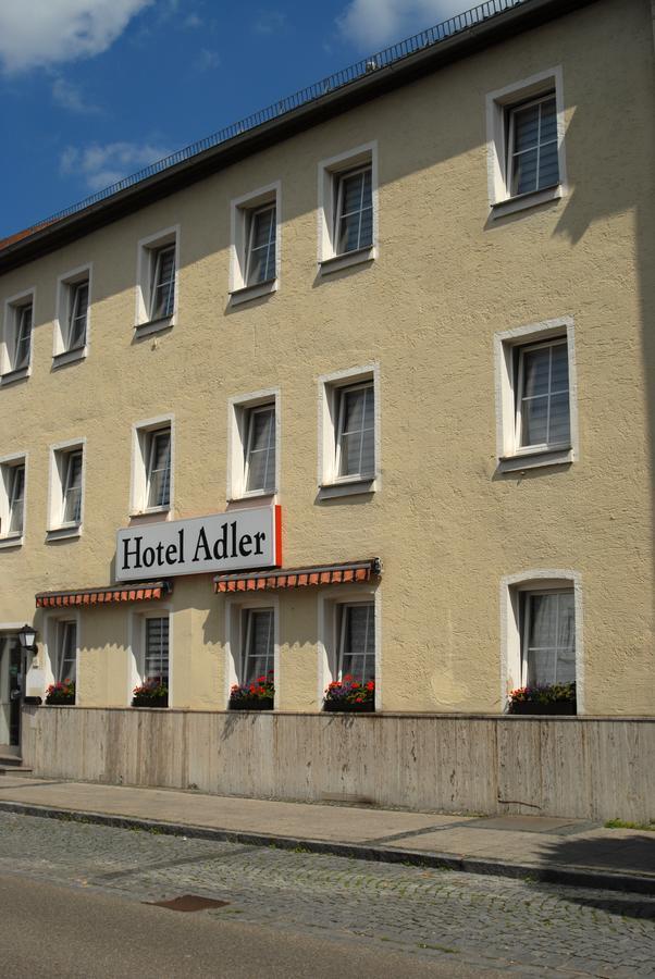 Adler Treuchtlingen Hotel Exterior foto